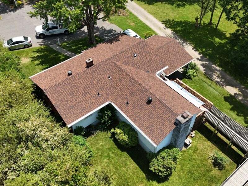Home with burnt sienna CertainTeed shingle roof color in North Carolina
